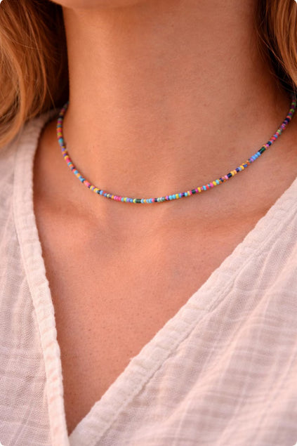 collier de perles multicolores